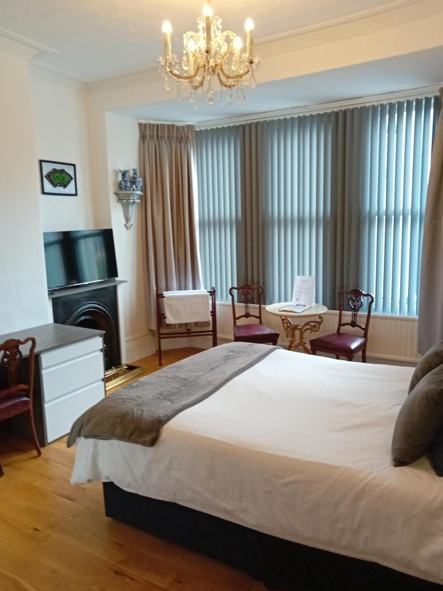 Bed and Breakfast Grosvenor House Ilfracombe Exterior foto